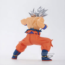 Lade das Bild in den Galerie-Viewer, Dragon Ball Super  - Ultra Instict Son Goku Figur
