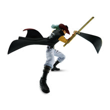 Load image into Gallery viewer, One Piece - Dracule Mihawk Figur
