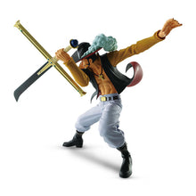 Load image into Gallery viewer, One Piece - Dracule Mihawk Figur
