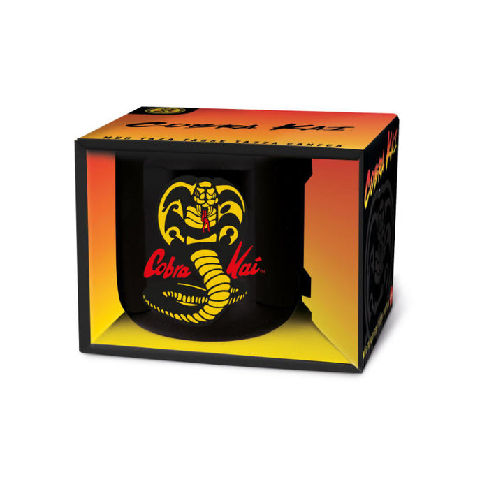 Cobra Kai – Keramiktasse mit Logo | Offizielle Cobra Kai Tasse in Geschenkbox