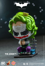 Lade das Bild in den Galerie-Viewer, The Dark Knight: Cosbi Minifigur - The Joker (8 cm)
