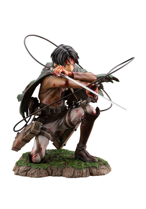 Attack on Titan PVC Statue 1/7 - Levi (17 cm)