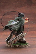 Load image into Gallery viewer, Attack on Titan PVC Statue 1/7 - Levi (17 cm)
