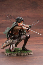 Load image into Gallery viewer, Attack on Titan PVC Statue 1/7 - Levi (17 cm)
