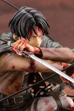 Load image into Gallery viewer, Attack on Titan PVC Statue 1/7 - Levi (17 cm)
