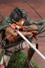 Load image into Gallery viewer, Attack on Titan PVC Statue 1/7 - Levi (17 cm)
