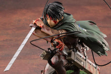 Load image into Gallery viewer, Attack on Titan PVC Statue 1/7 - Levi (17 cm)
