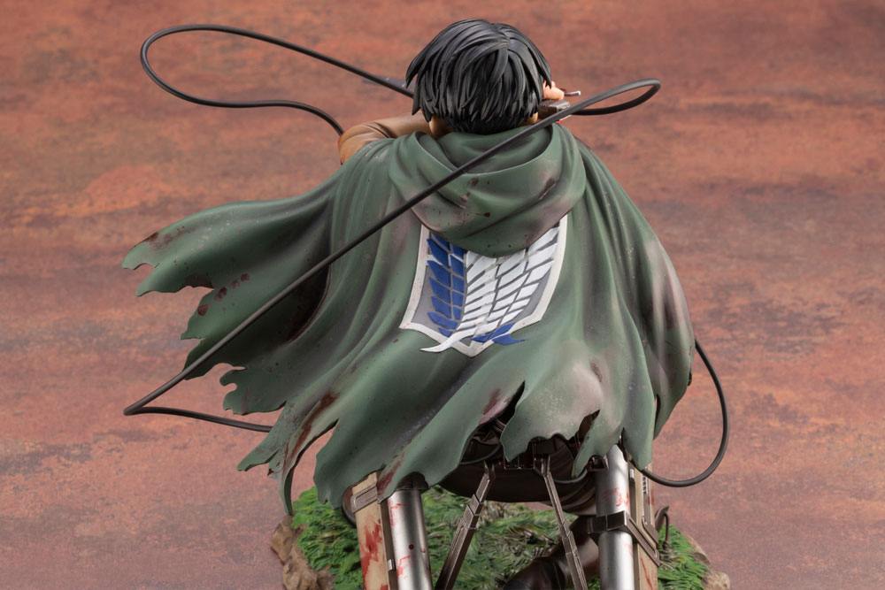 Attack on Titan PVC Statue 1/7 - Levi (17 cm)