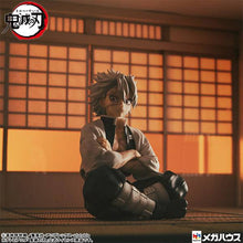 Load image into Gallery viewer, Demon Slayer PVC Statue - Shinazugawa Sanemi (9 cm)
