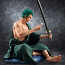 Lade das Bild in den Galerie-Viewer, One Piece PVC Statue - 1/8 Zoro (13 cm)
